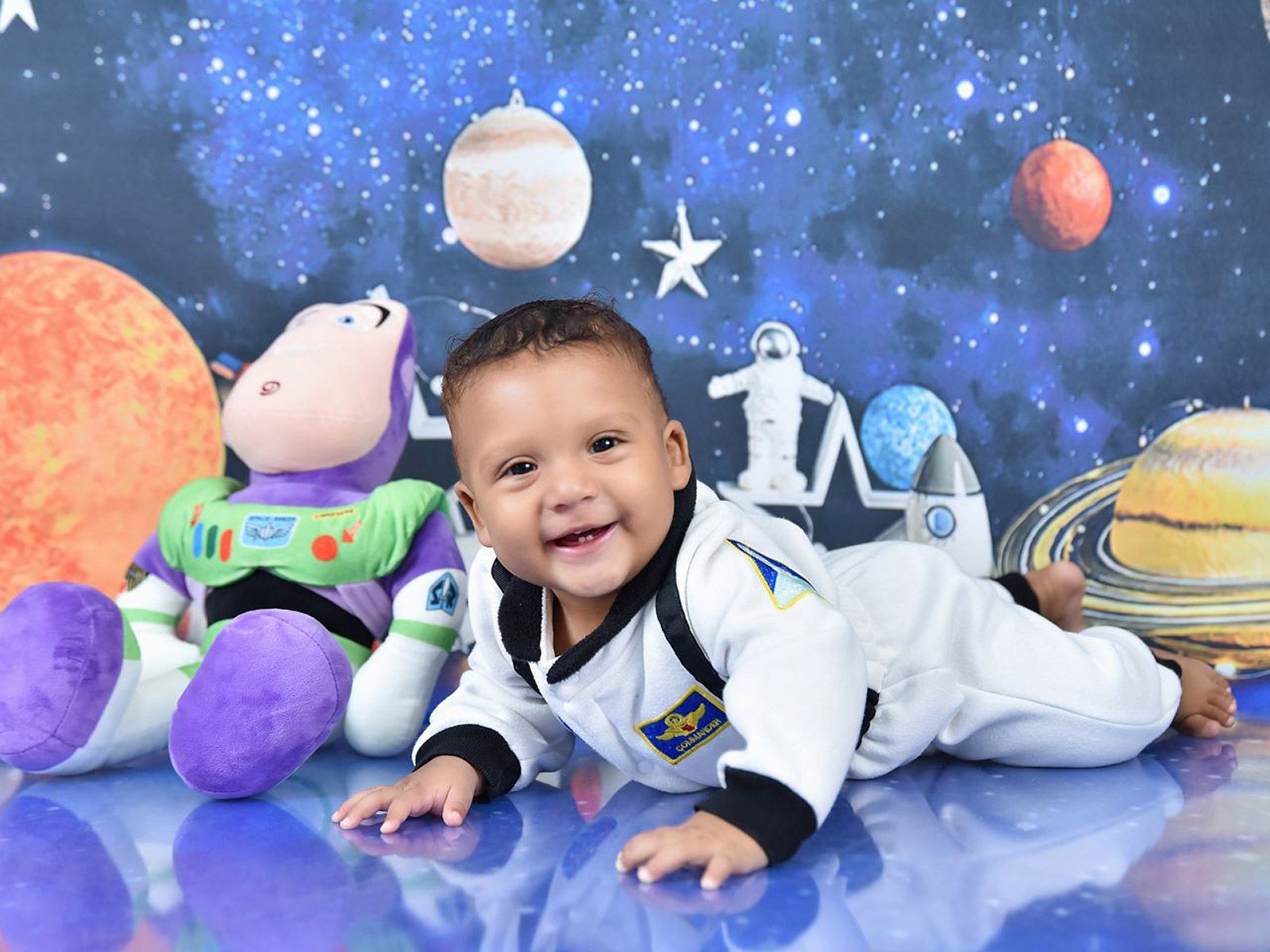 sesiones-mes-a-mes-bebes-estudio-fotografico-astronauta-sym-foto-digital-riohacha
